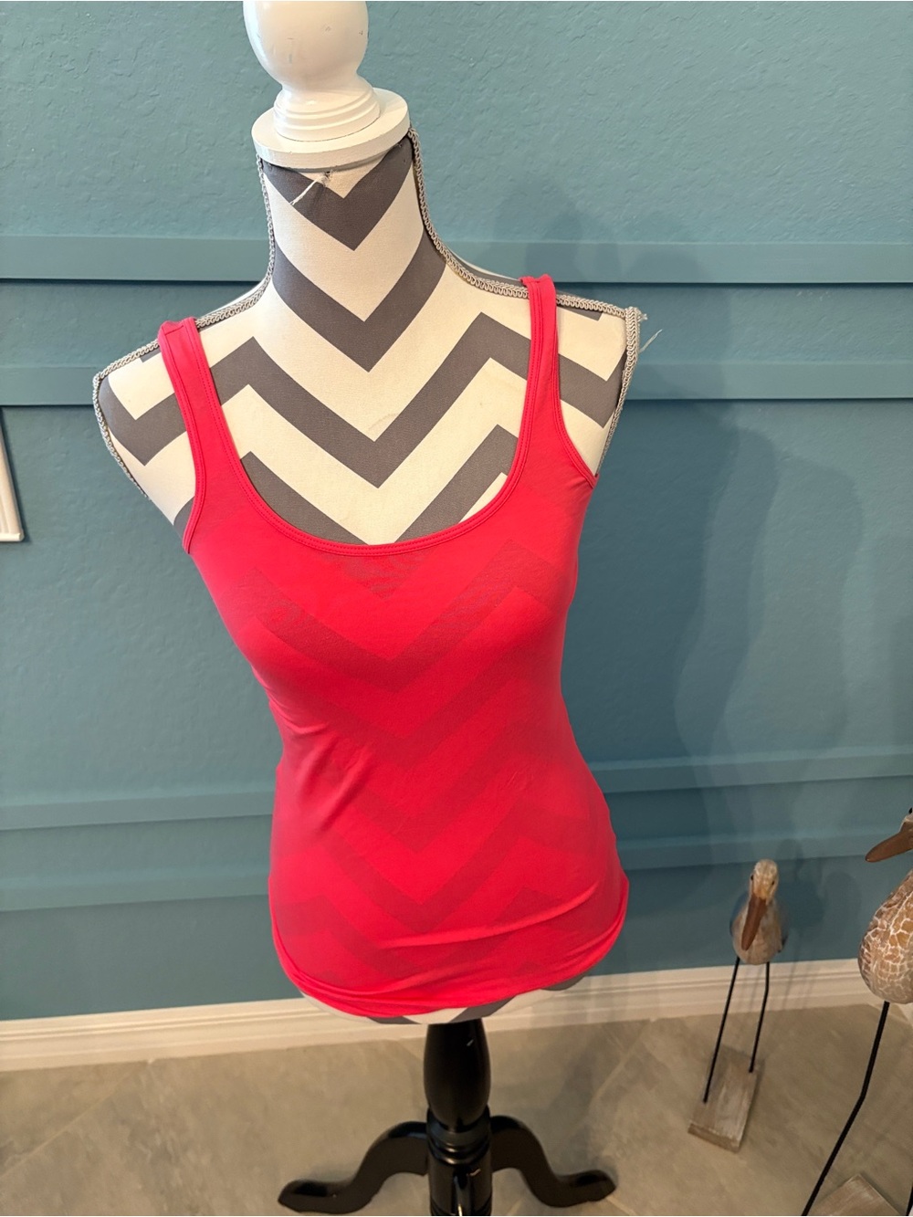Lilly Pulitzer Coral-Pink Scoop Neck Tank SZ XS. NWOT
